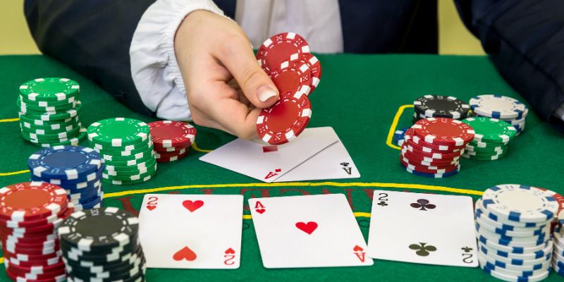 Baccarat phục thuộc vào yếu tố may rủi cao 